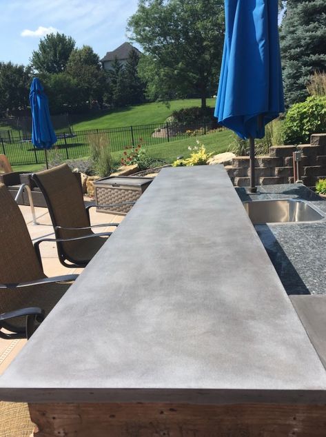 Outdoor Bar Top – Wood and Stone Designs