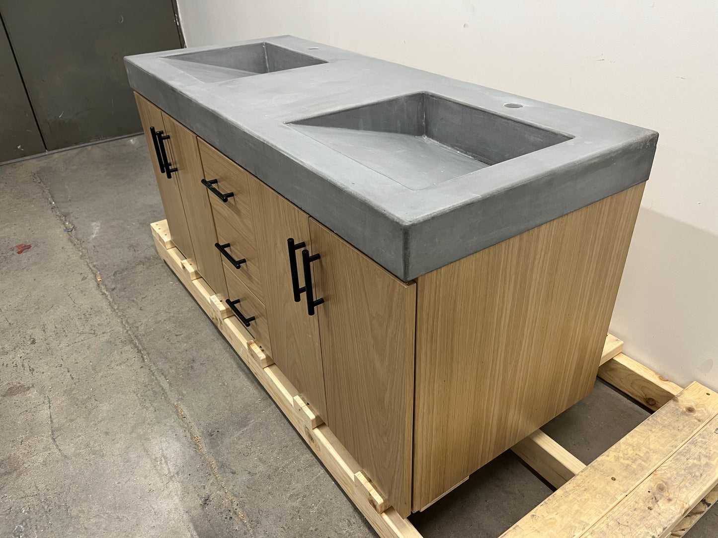 Customizable Bathroom Vanity Cabinets
